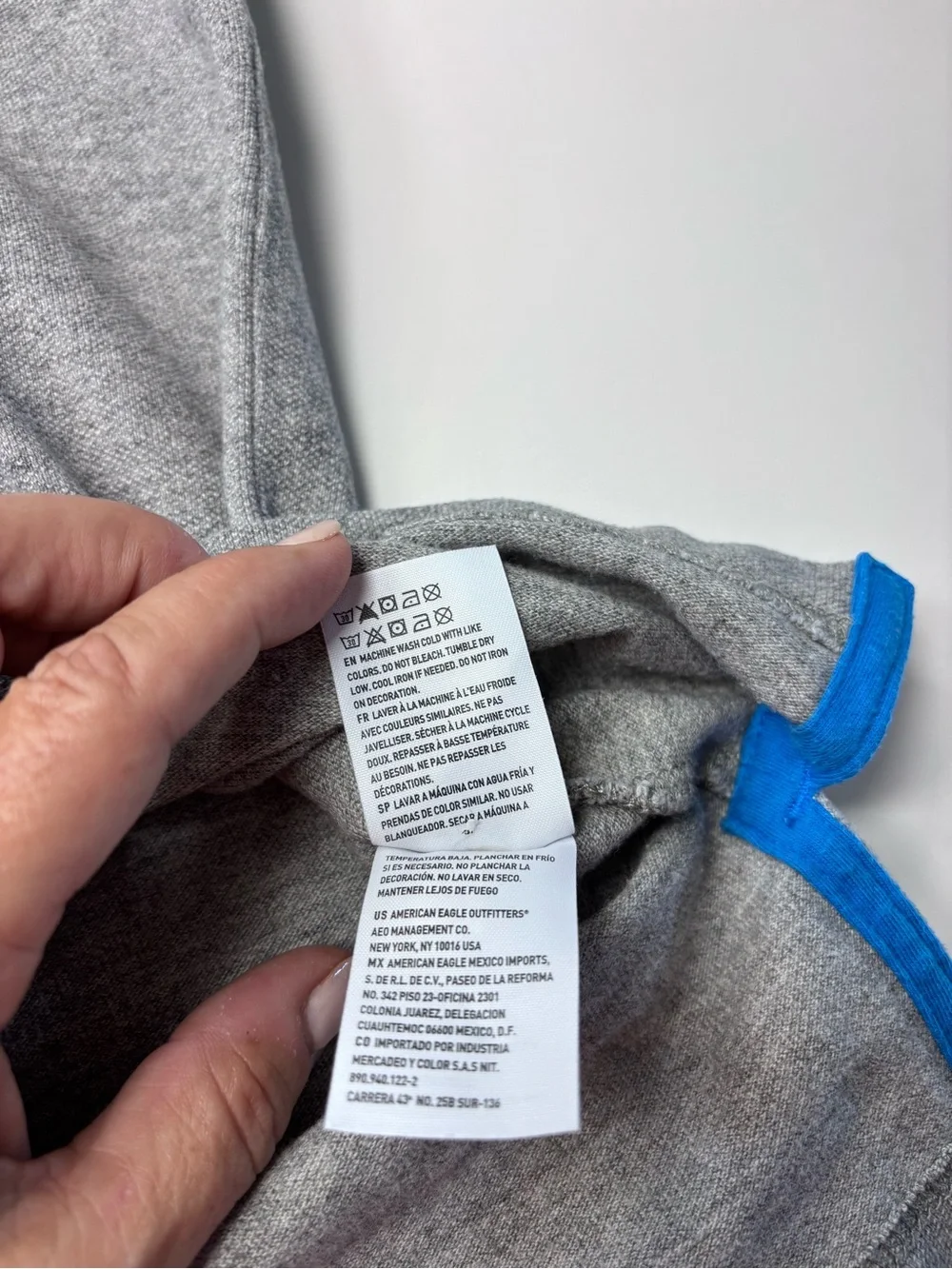 American Eagle Outfitters Classic Fit Heathered Grey Polo with Blue Logo Trim M